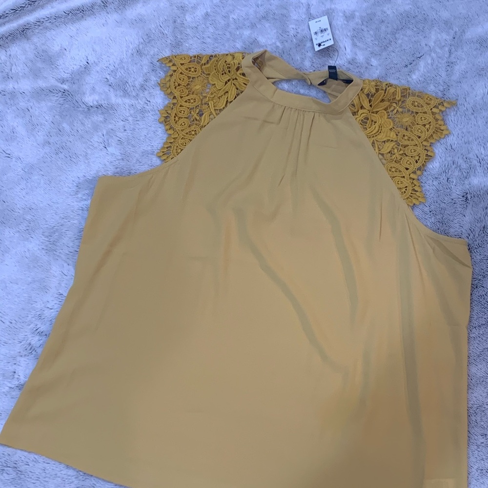 Express Top - Picture 2 of 3